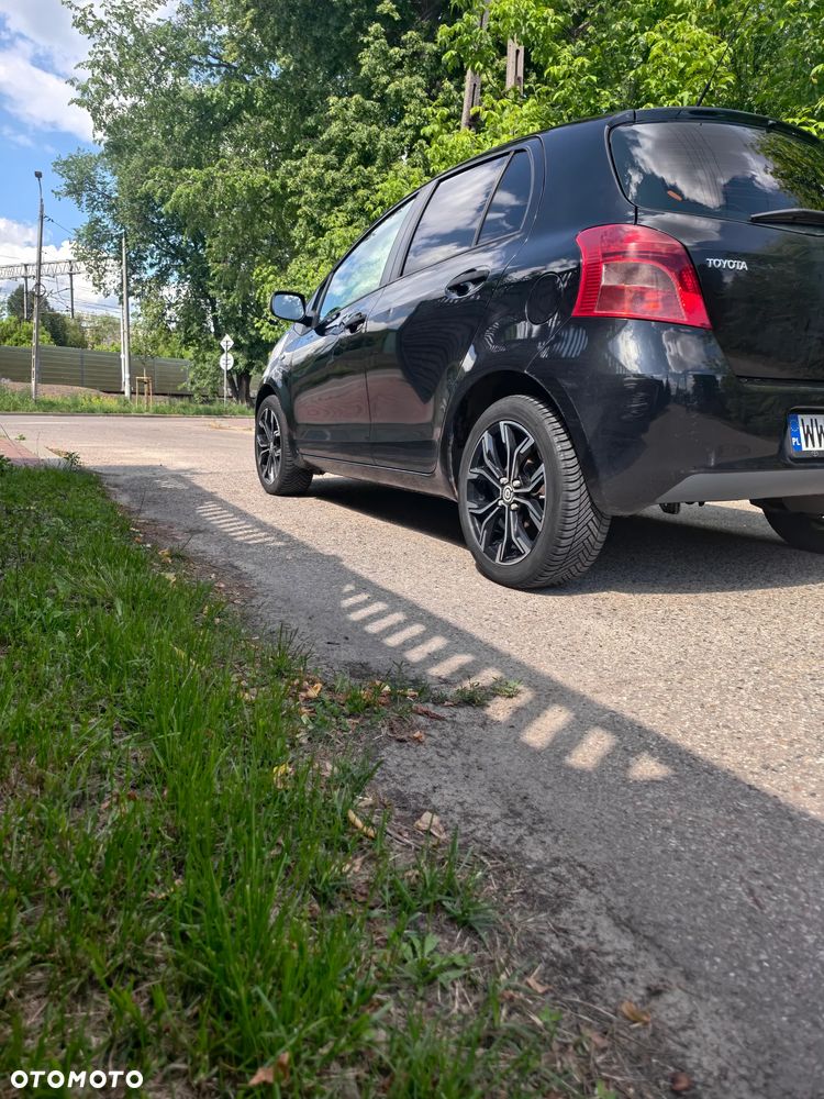Toyota Yaris 1.3 Sol - 13