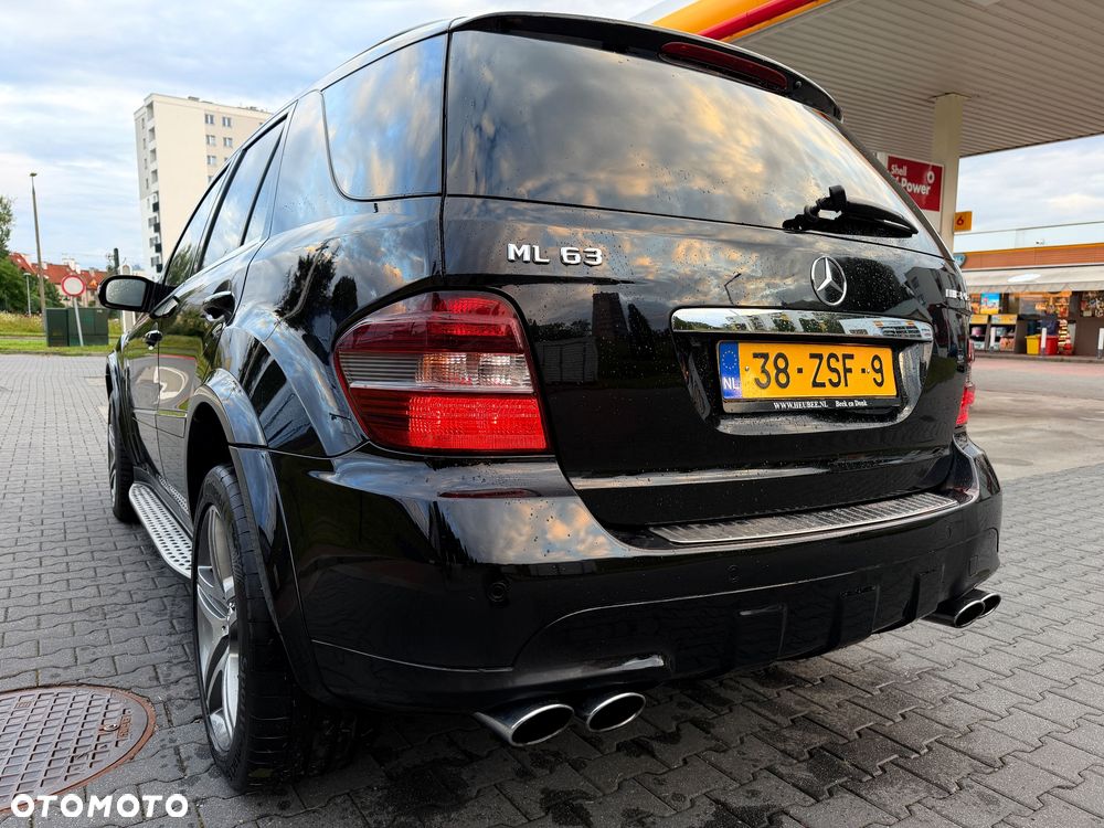 Mercedes-Benz ML 63 AMG 4Matic 7G-TRONIC - 3