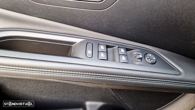 Peugeot 3008 1.6 Hybrid Allure Pack e-EAT8 - 16