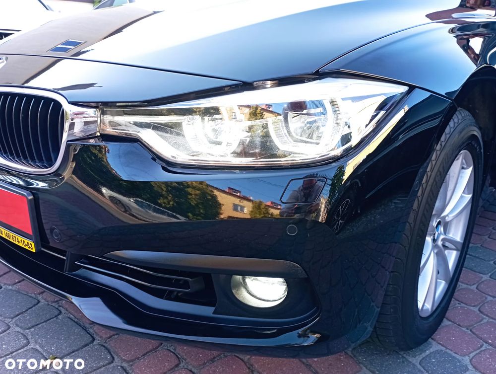 BMW Seria 3 318i - 30