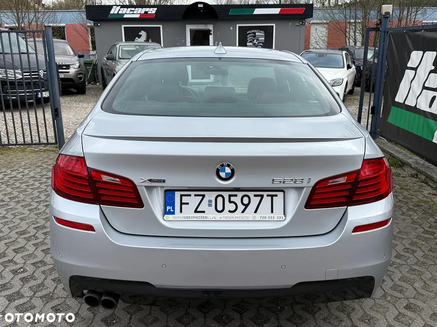 BMW Seria 5 528i xDrive - 6