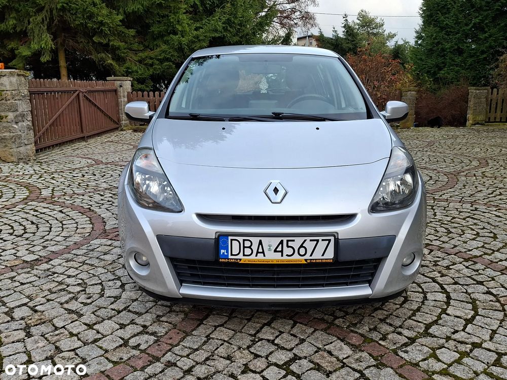 Renault Clio 1.2 16V 75 Night and Day - 9