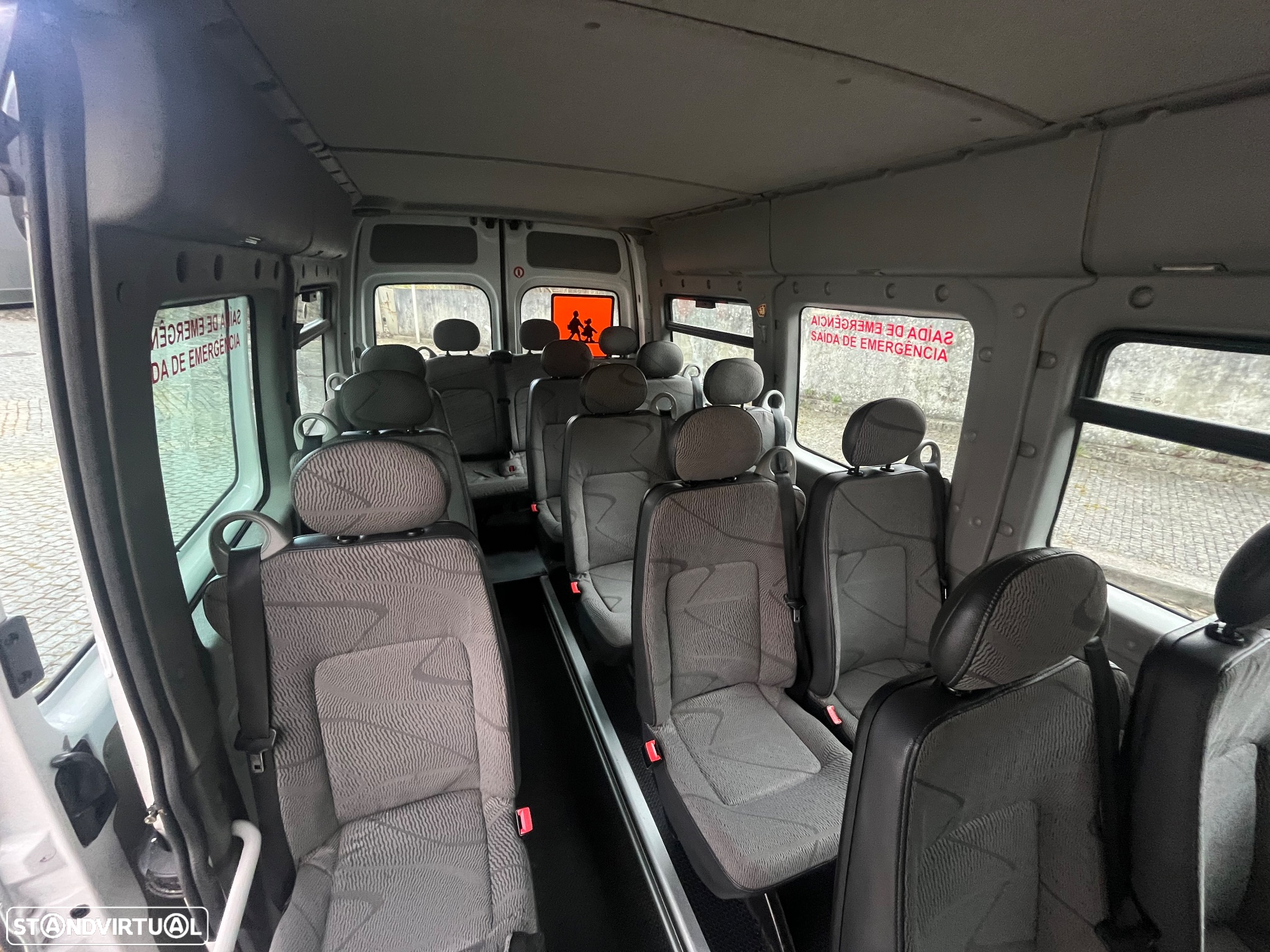 Renault Master 2.5 DCI 16 Lugares- Minibus - 10