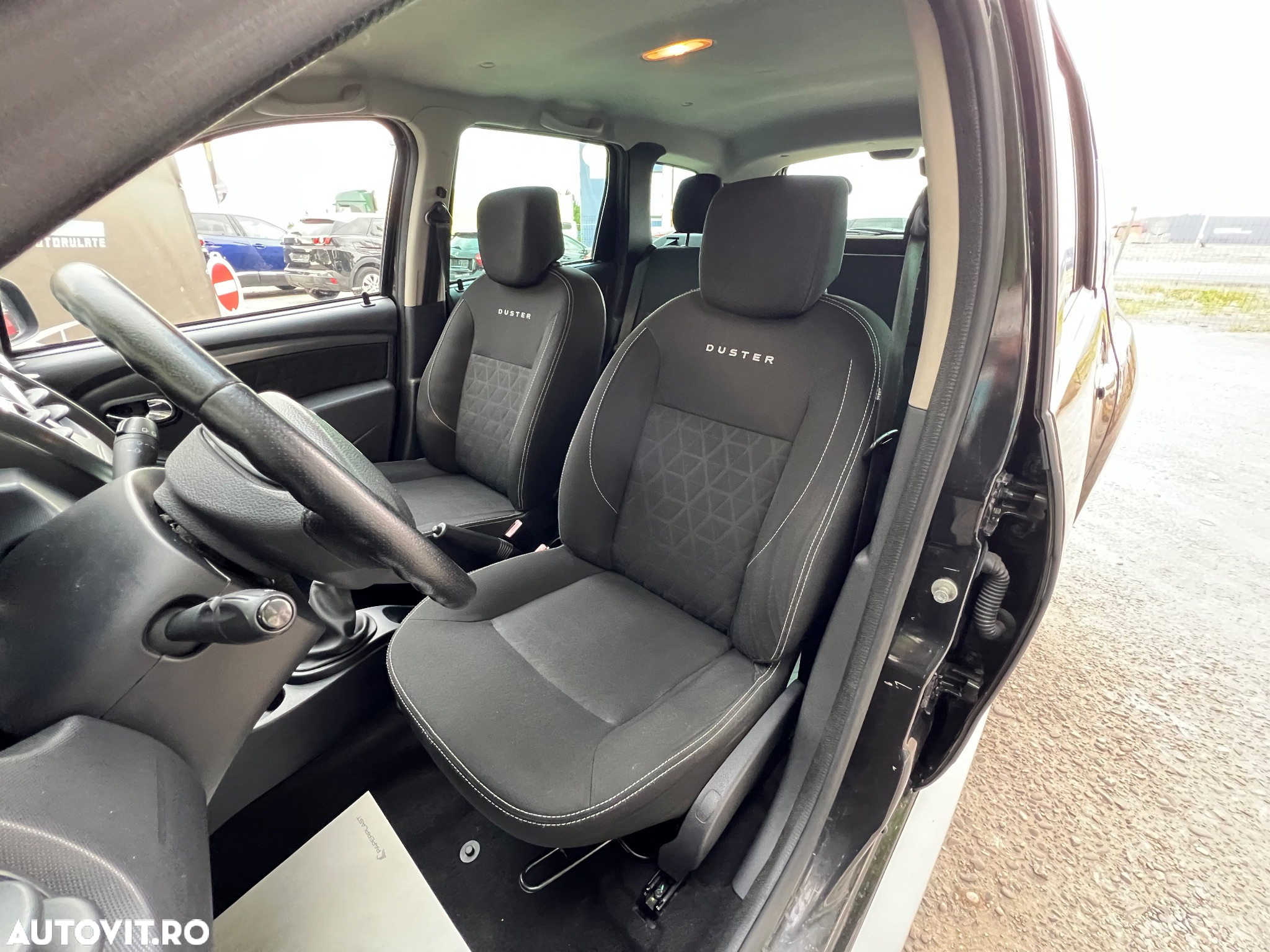 Dacia Duster 1.5 dCi 4x2 Laureate - 12