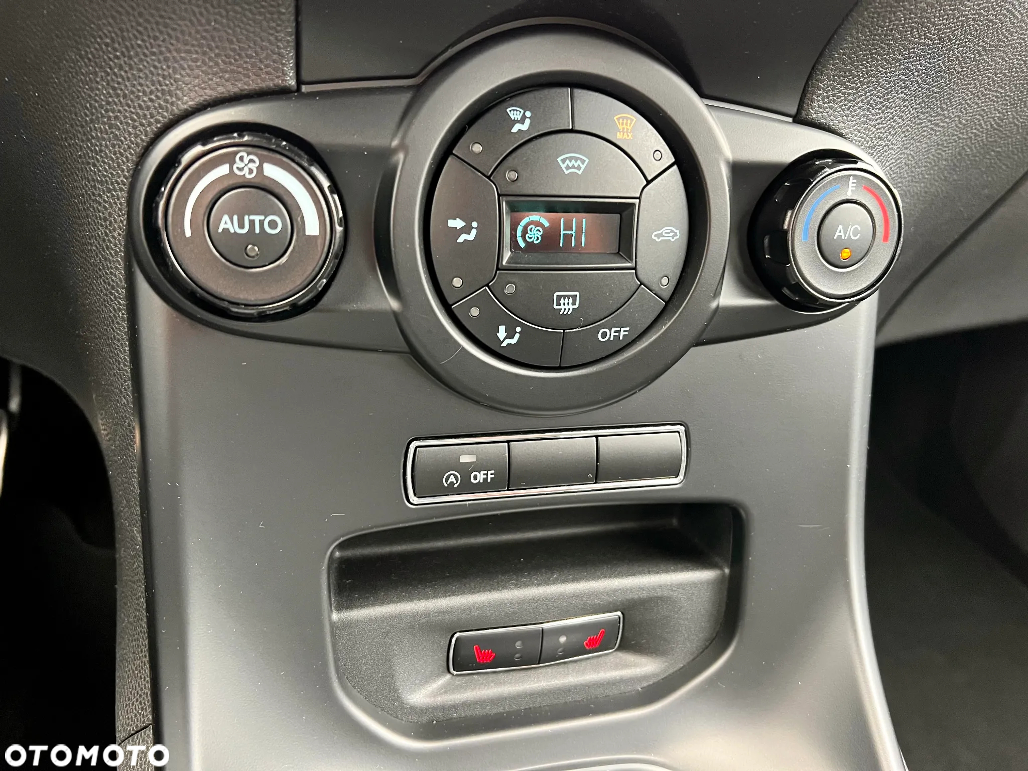 Ford Fiesta 1.0 EcoBoost S&S ST-LINE Red - 28