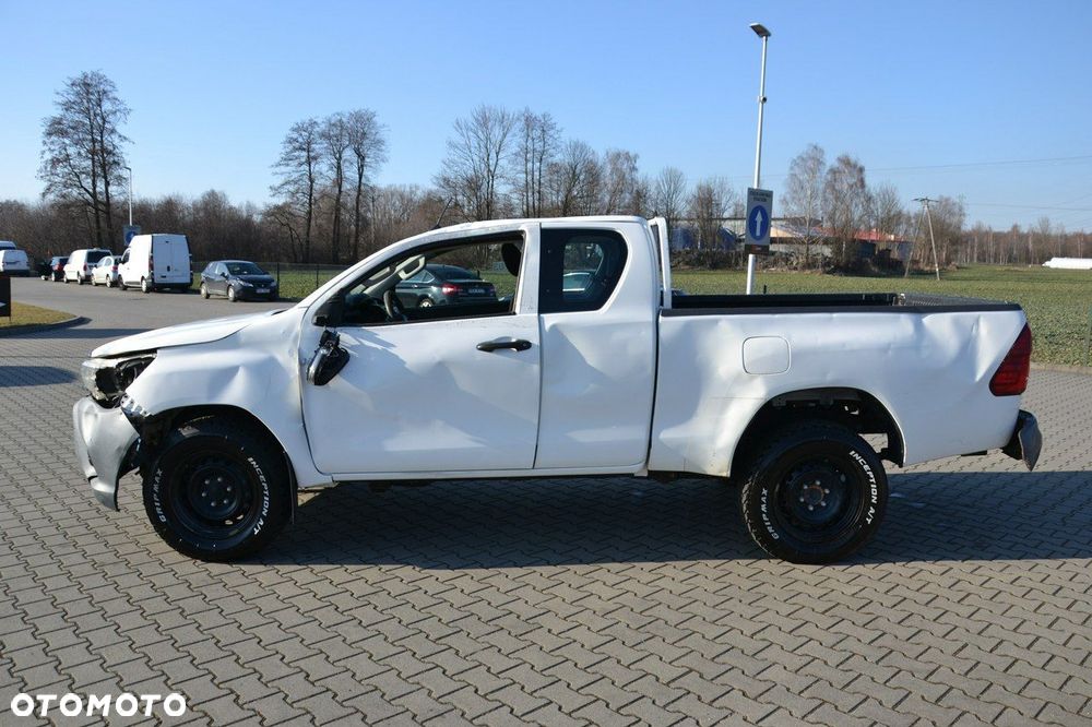 Toyota Hilux - 4