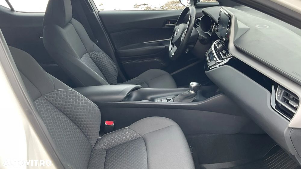 Toyota C-HR 1.8 HSD 122 CP 4x2 CVT Core - 21
