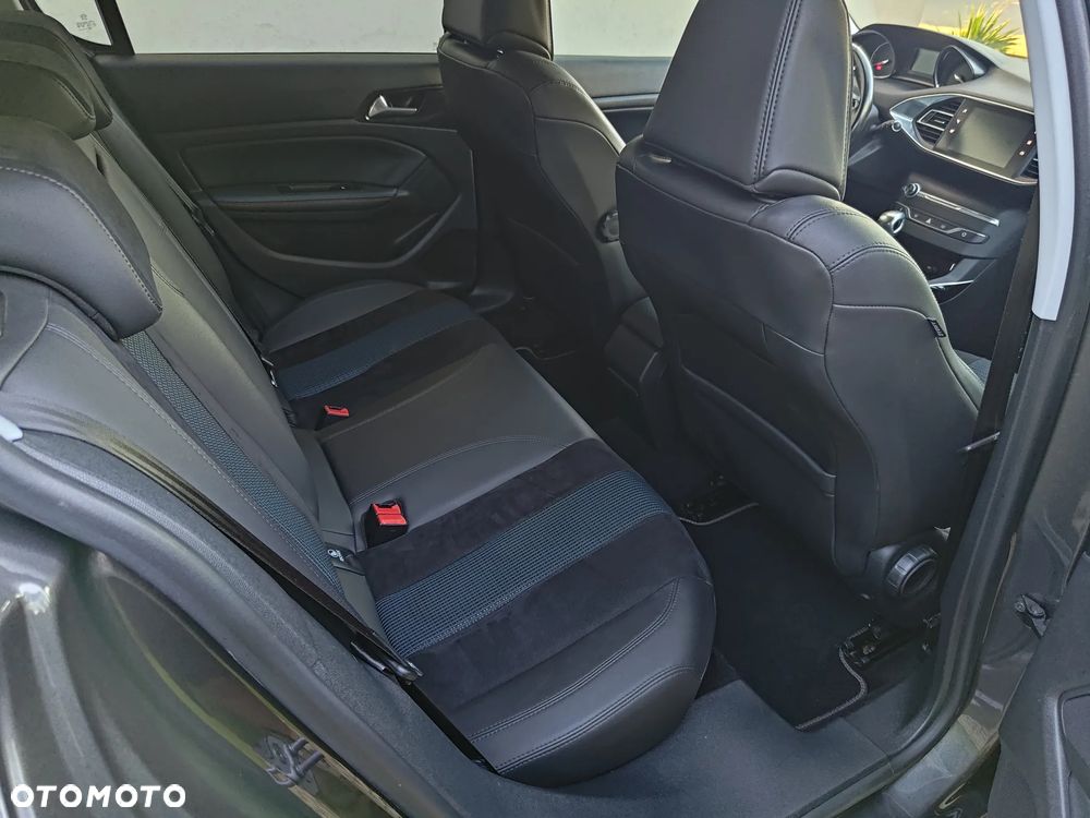 Peugeot 308 - 18