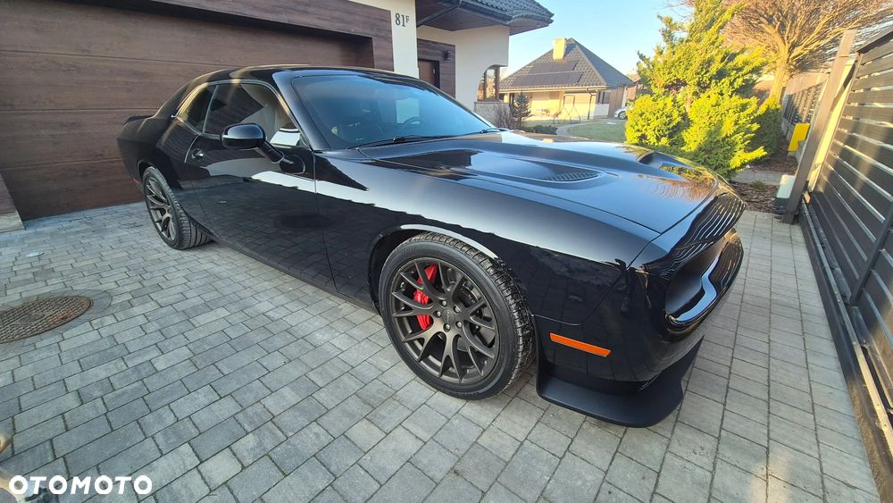 Dodge Challenger - 24