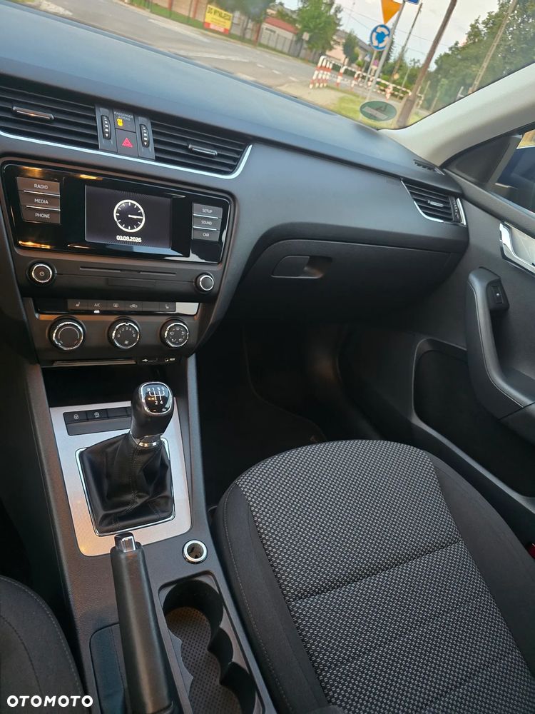 Skoda Octavia 1.6 TDI (Green tec) Ambition - 19
