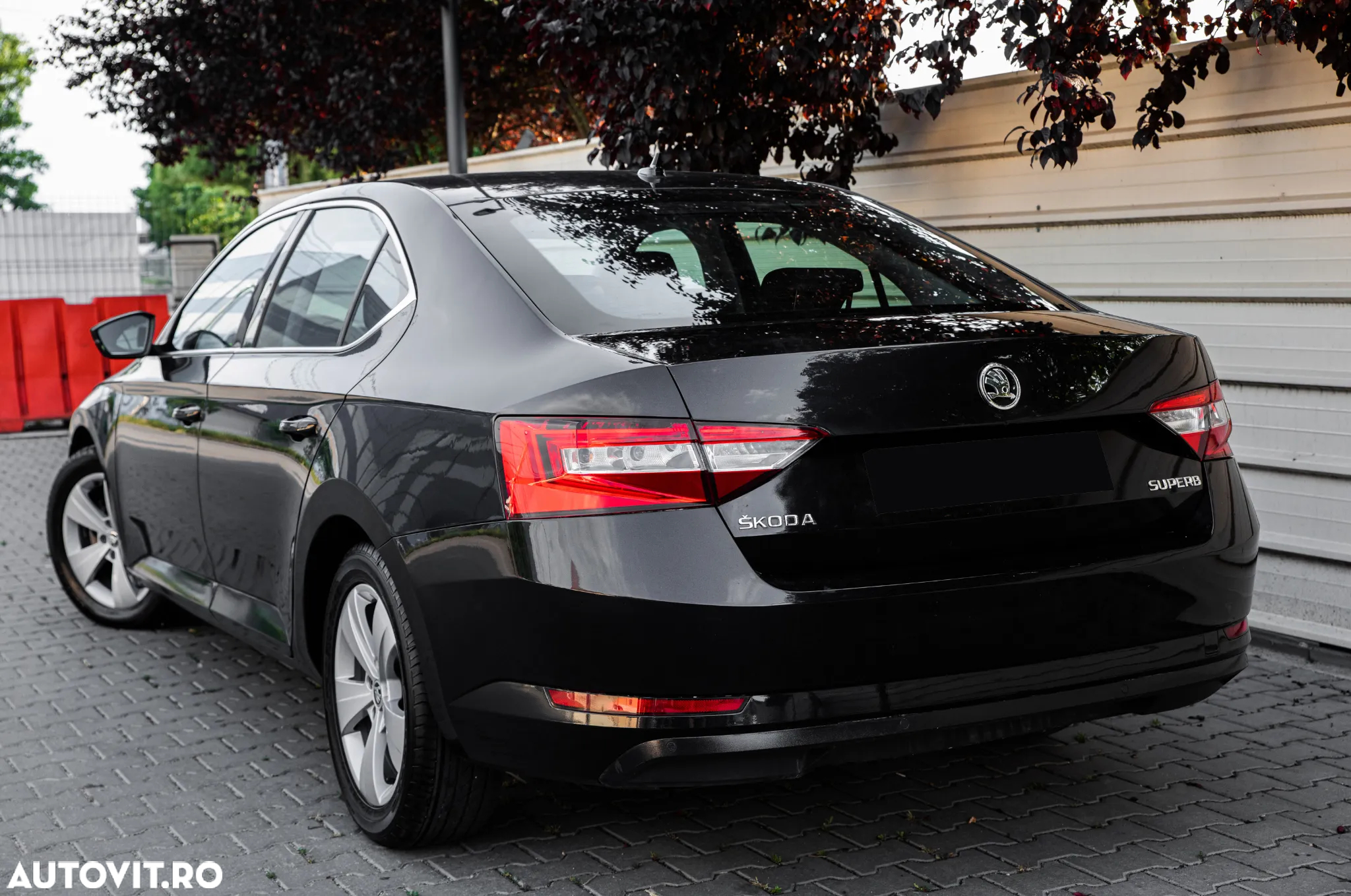 Skoda Superb 2.0 TDI Active - 4
