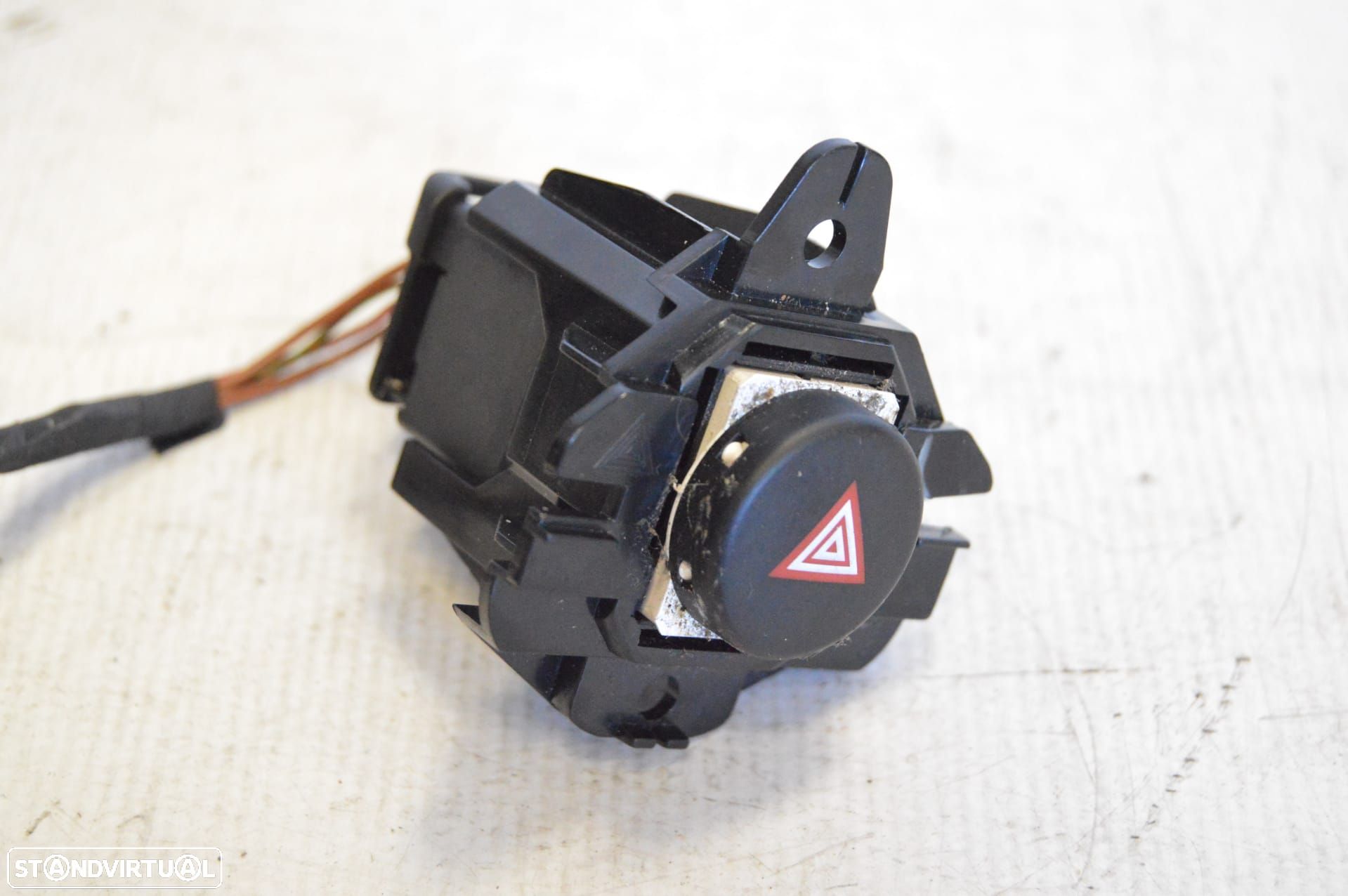 MODULO SWITCH COMANDO COMUTADOR BOTÃO LUZ LUZES EMERGENCIA 4 QUATRO PISCAS PISCA URGENCIA 5P0863160 SEAT ALTEA II 2 MK2 5P 5P1 1.9 TDI 105CV BXE IBIZA 6J LEON 1P TOLEDO 5P VW VOLKSWAGEN GOLF V FOX PASSAT B6 JETTA 1K - 1