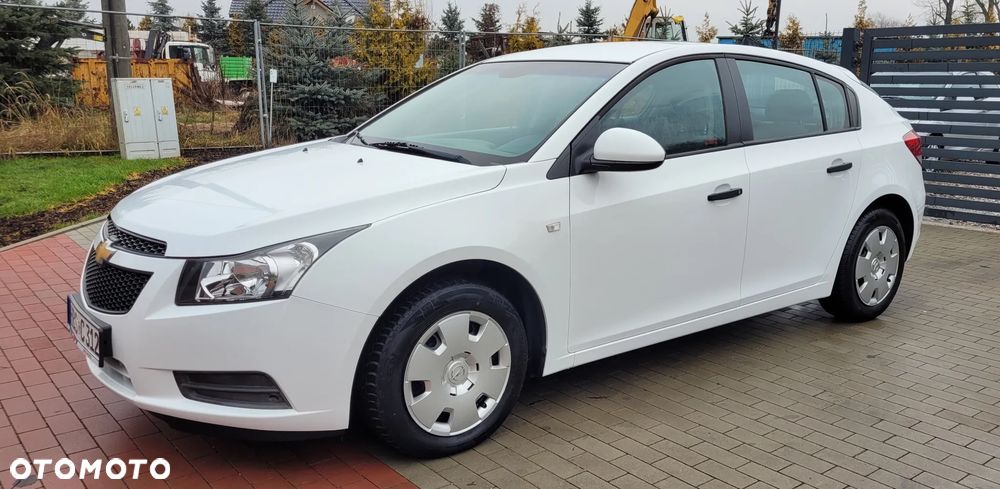 Chevrolet Cruze 1.6 LS - 2