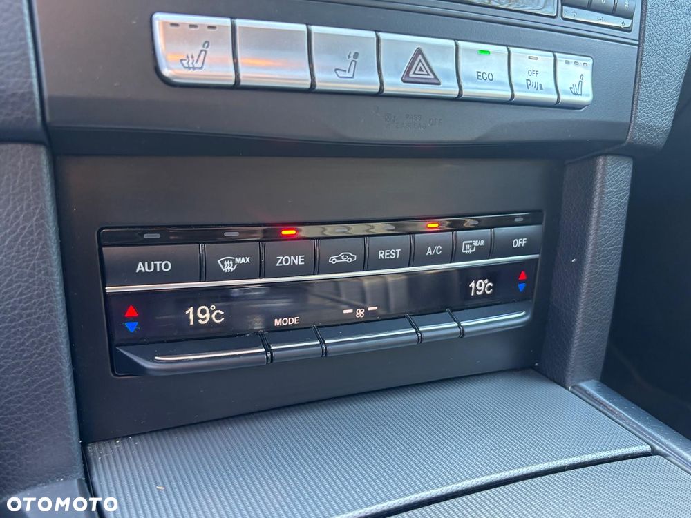 Mercedes-Benz Klasa E 350 BlueTEC 4-Matic Elegance - 36