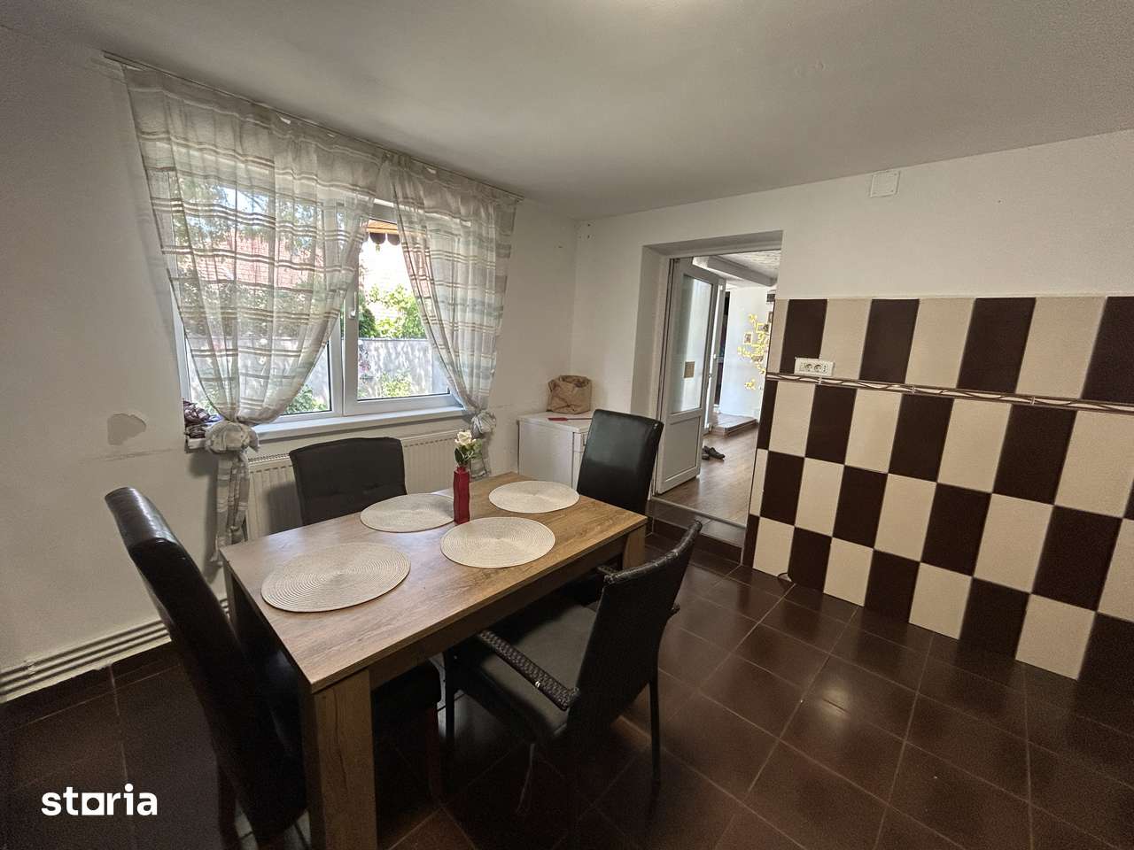 Vand casa din caramida, st.494 mp, sc.131 mp, cu 4 cam.2 bai, moderna - Imagine principală: 3/14