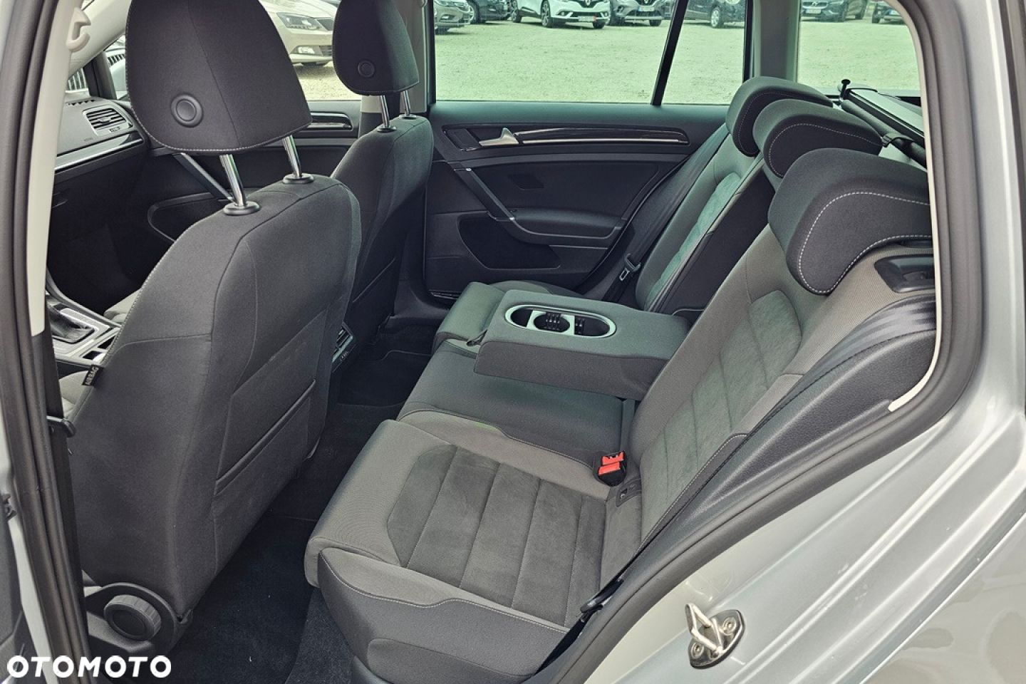 Volkswagen Golf - 15