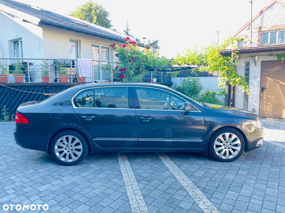 Skoda Superb 2.0 TDI Ambition - 4