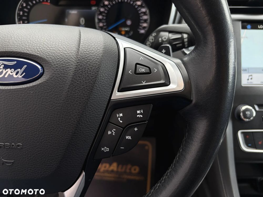 Ford Mondeo 2.0 EcoBlue Titanium - 24