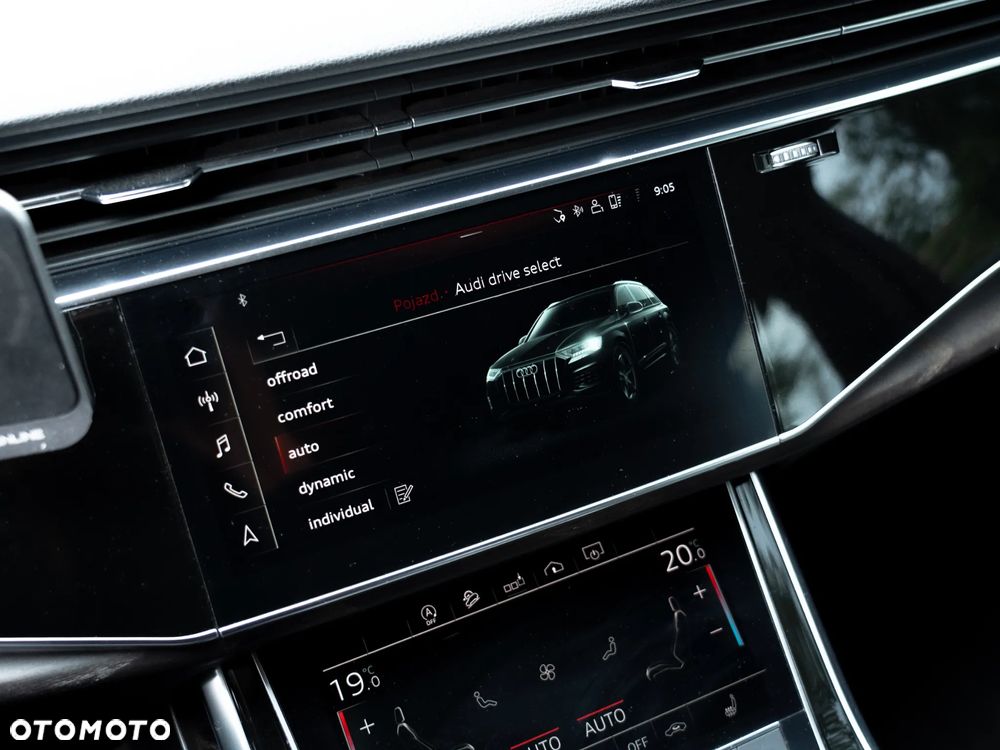 Audi Q7 - 36