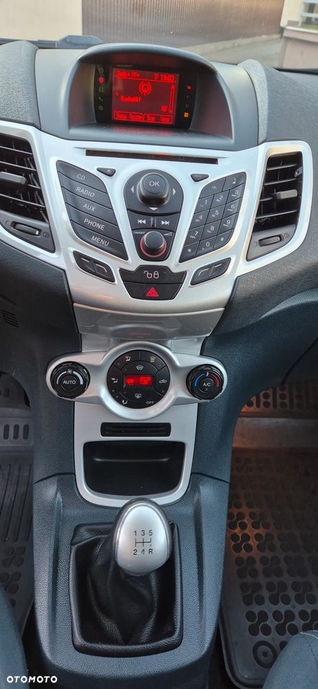 Ford Fiesta 1.6 TDCi Trend - 17