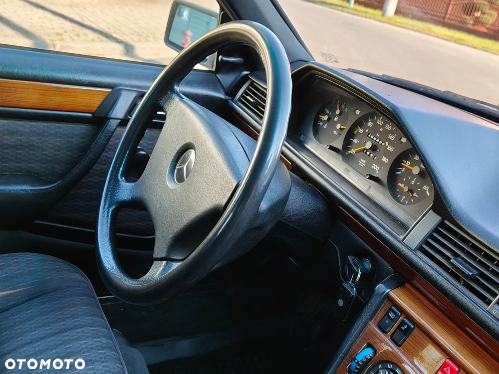 Mercedes-Benz W124 (1984-1993) - 8