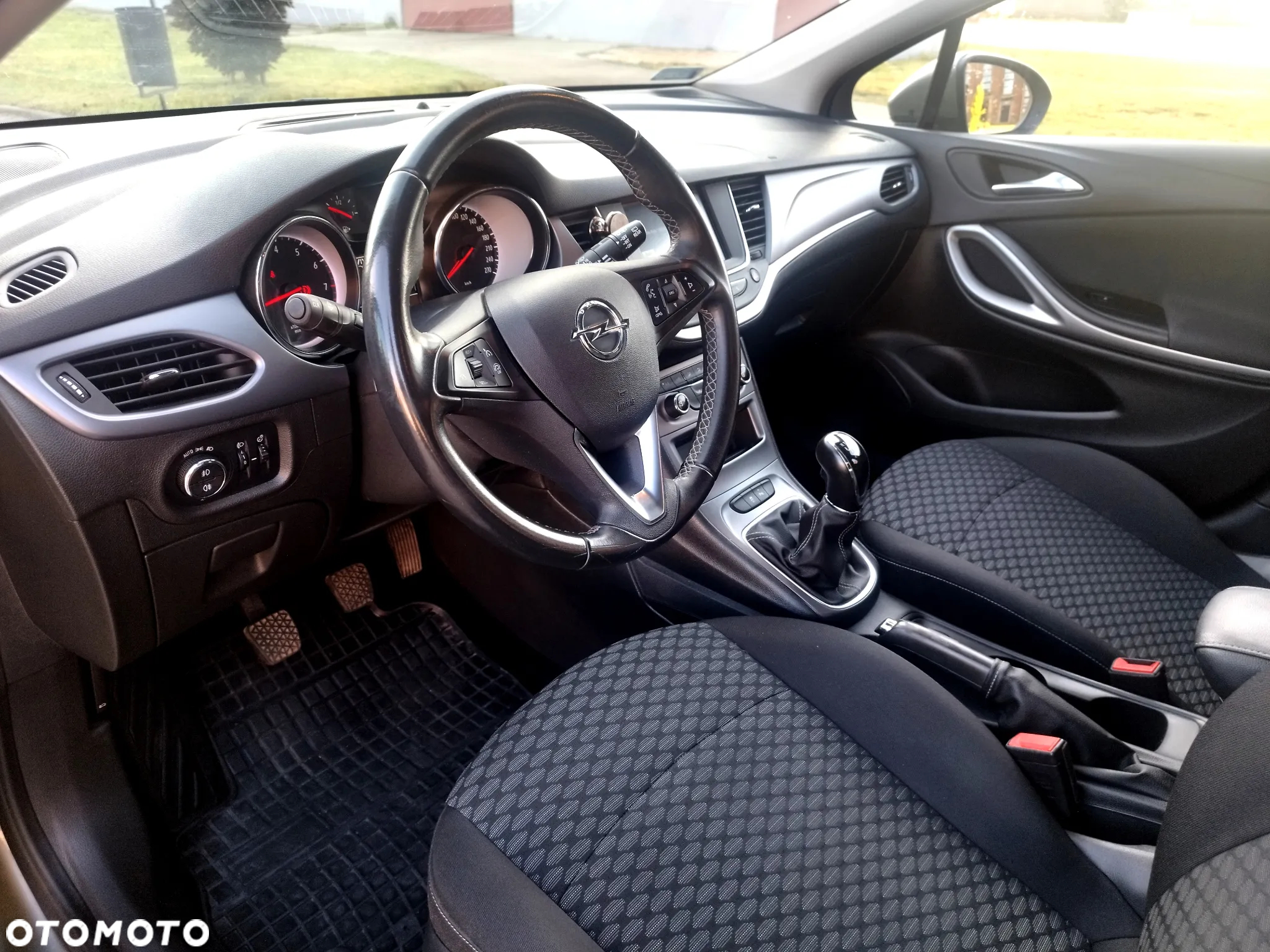 Opel Astra V 1.4 T Enjoy - 12