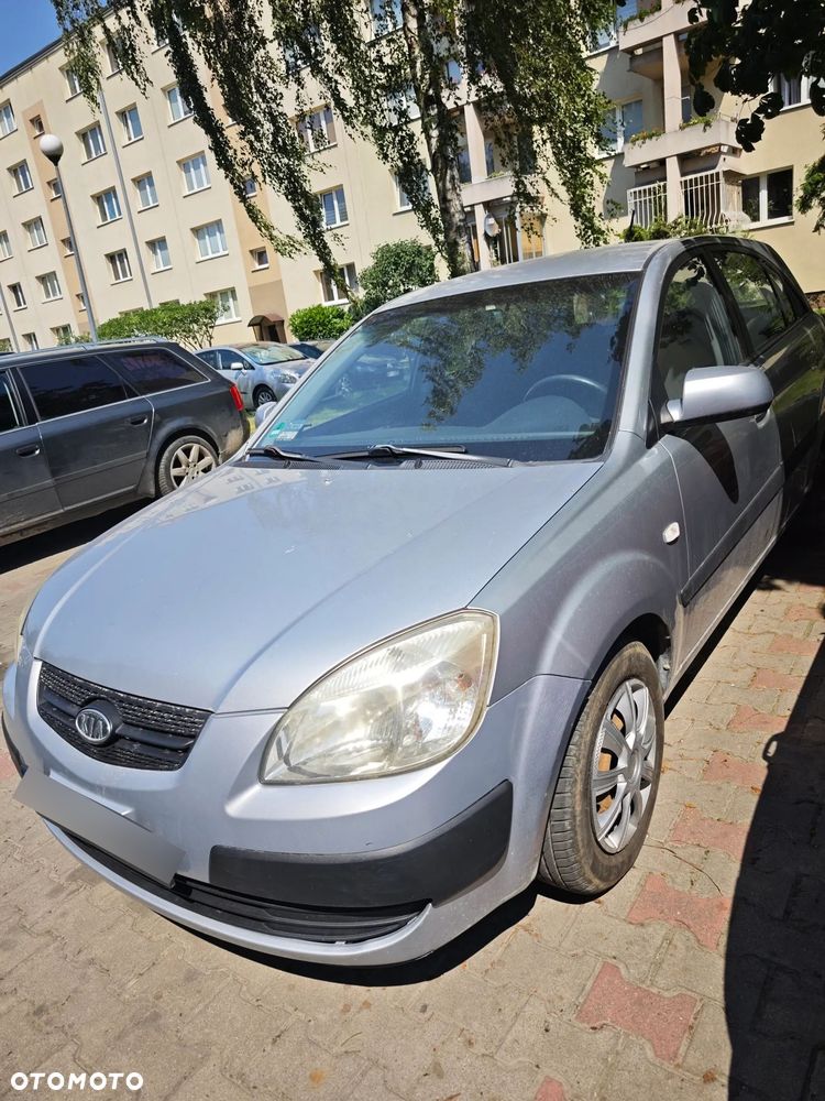 Kia Rio 1.4 Comfort - 1