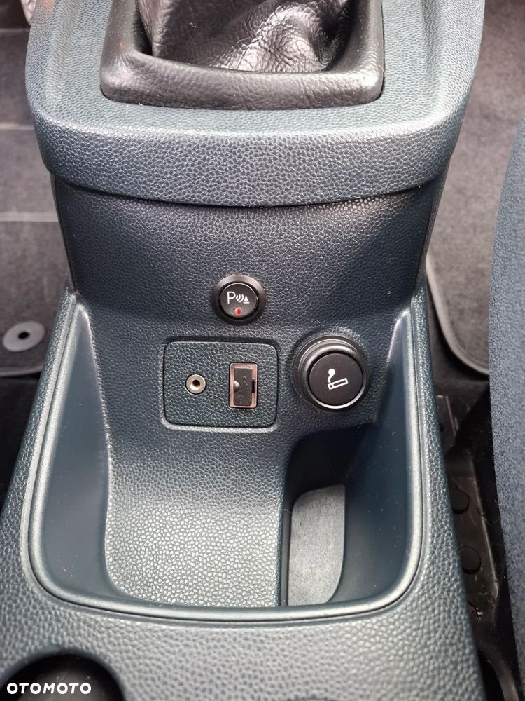 Ford Fiesta 1.6 TDCi SYNC Edition - 13