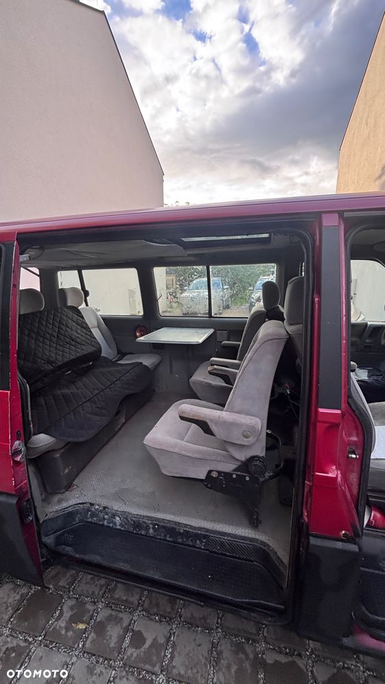 Volkswagen Multivan - 8