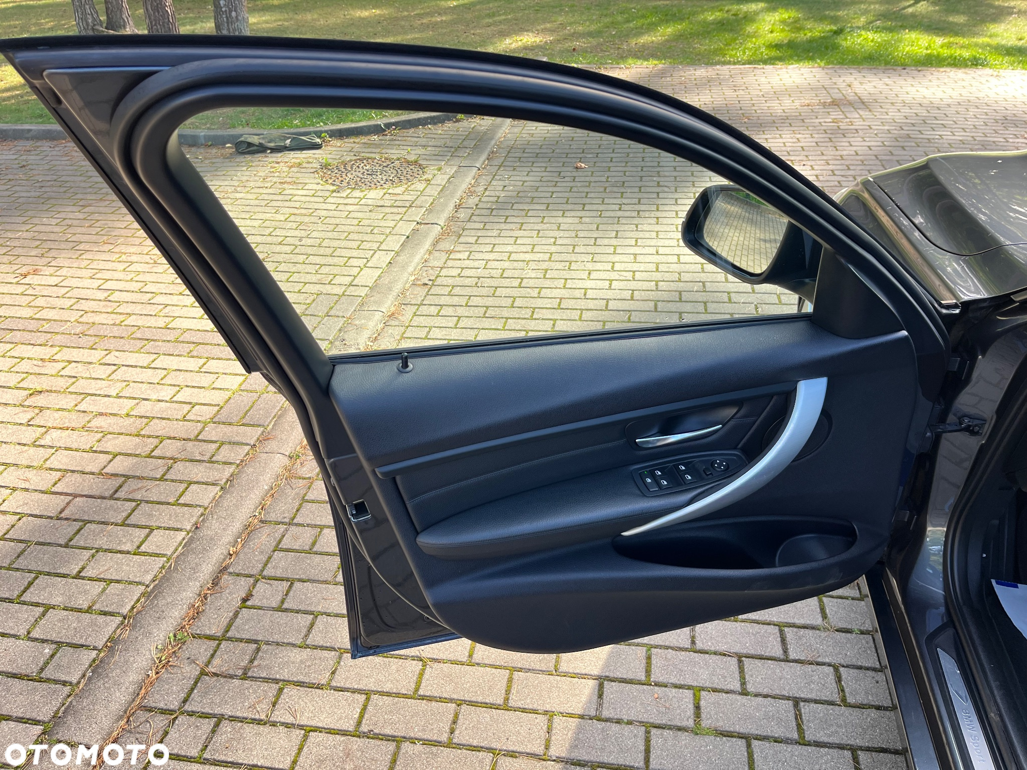 BMW Seria 3 318d Touring Sport Line - 21