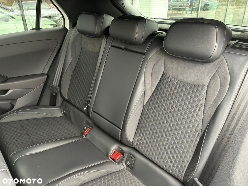 Volkswagen T-Roc - 8