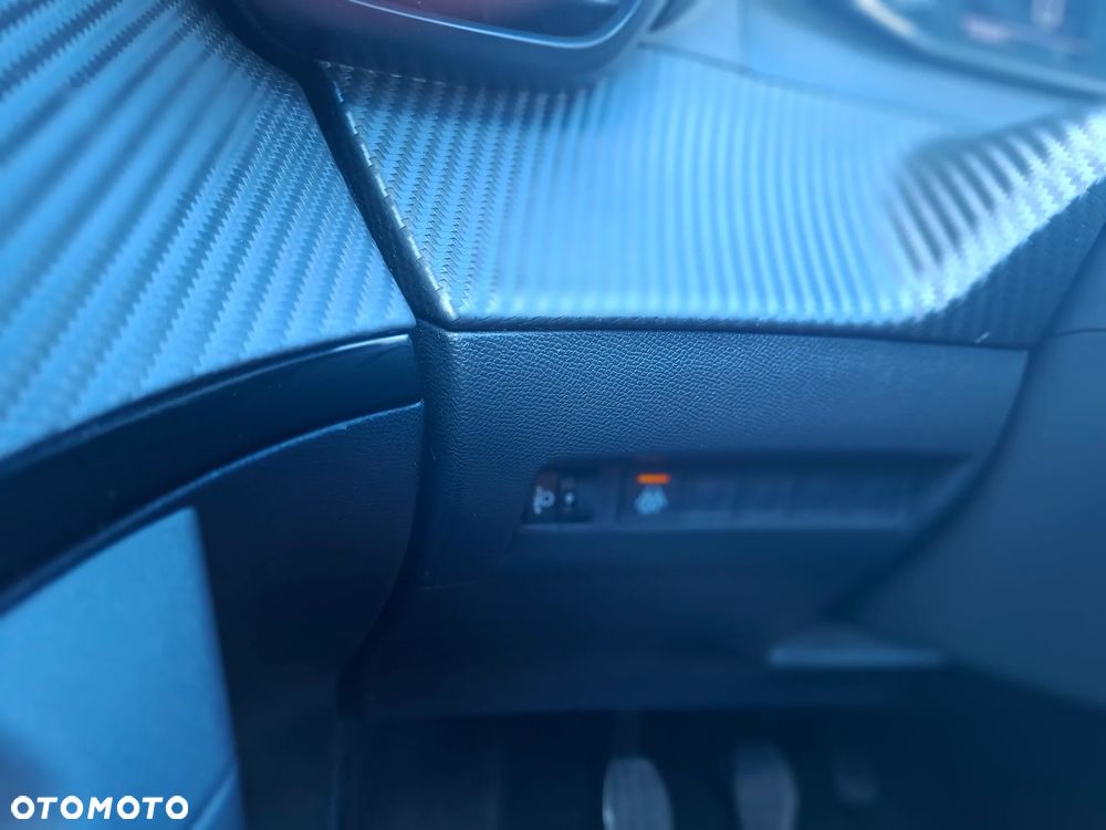 Peugeot 2008 - 25