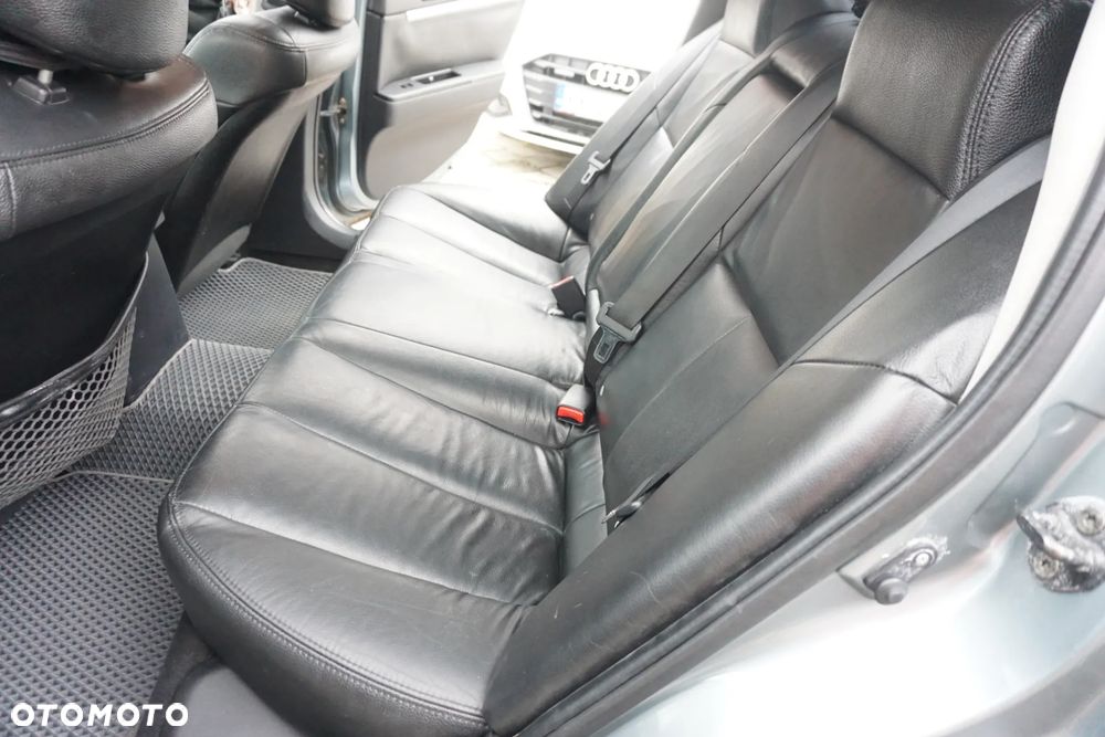Mitsubishi Galant - 17
