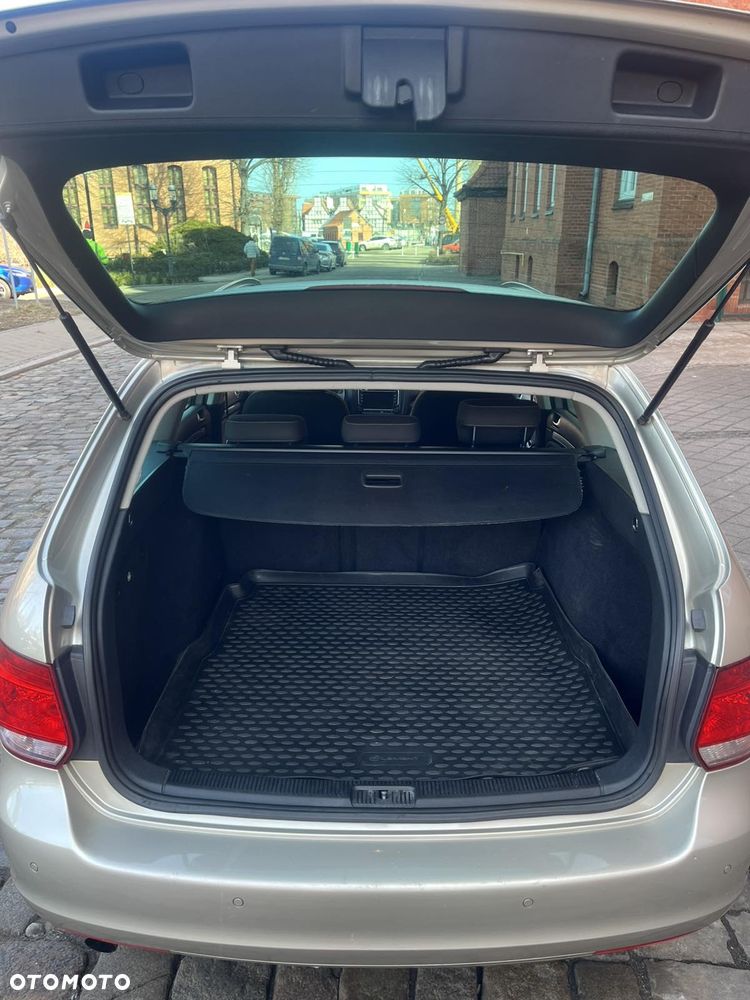 Volkswagen Golf 1.6 TDI DPF BlueMotion Technology MATCH - 20