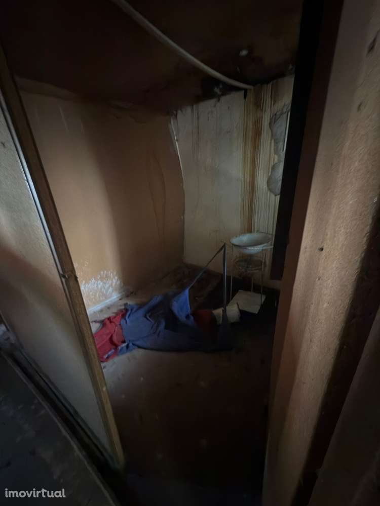 Moradia para Restaurar T3 Venda em Covas e Vila Nova de Oliveirinha,Tá - Grande imagem: 3/14