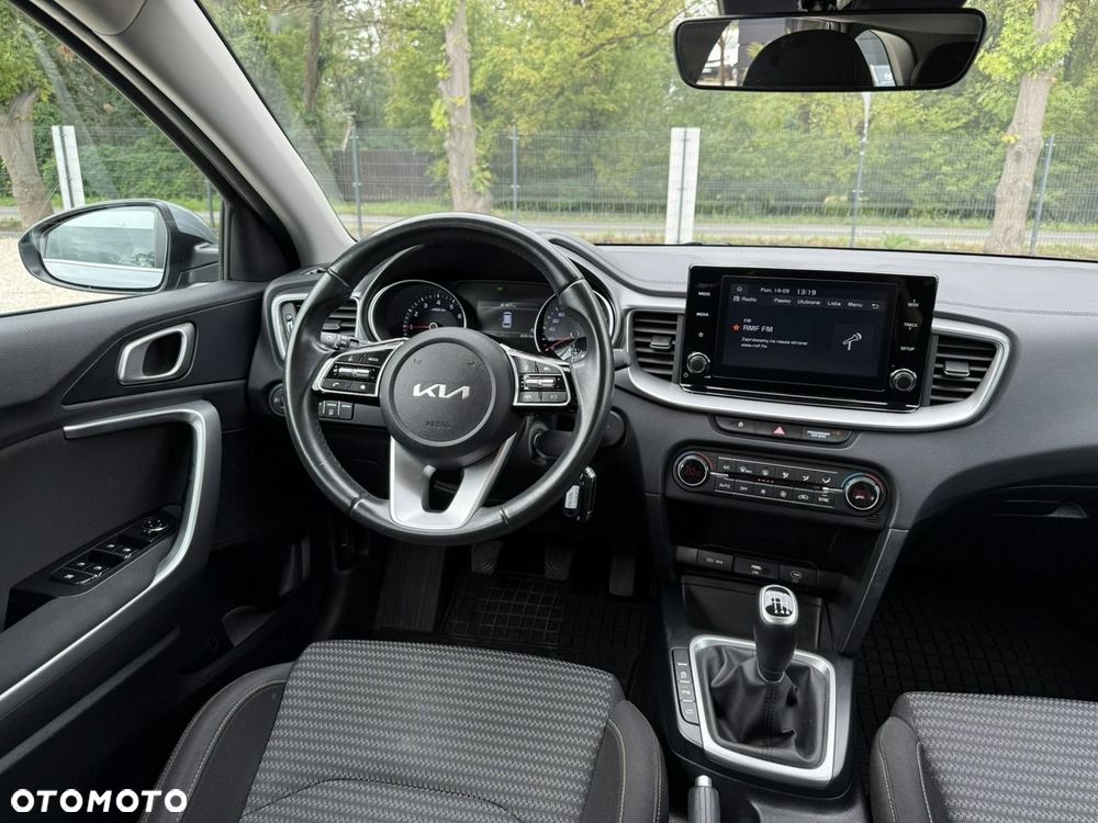 Kia Ceed - 21