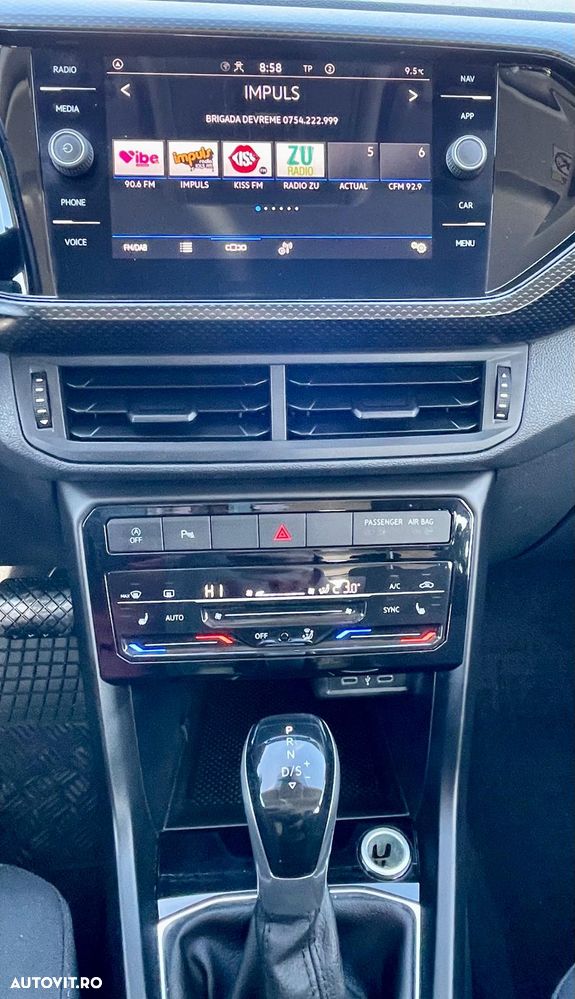 Volkswagen T-Cross 1.0 TSI DSG Life - 10