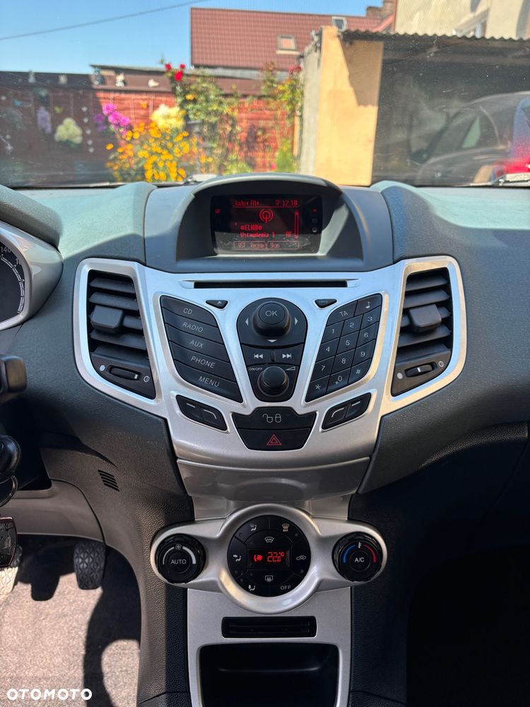 Ford Fiesta 1.4 Champions Edition - 16