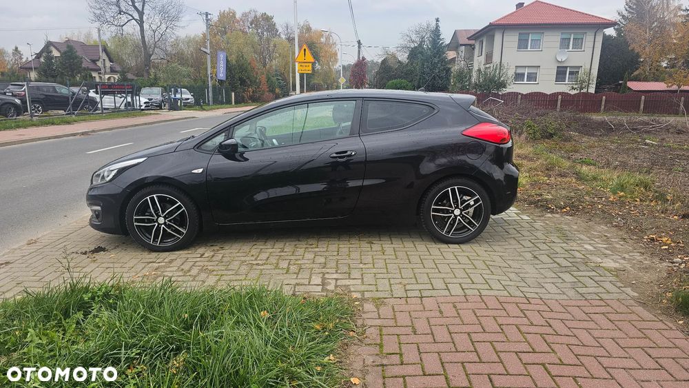 Kia Ceed 1.4 CVVT Dream Team Edition - 4