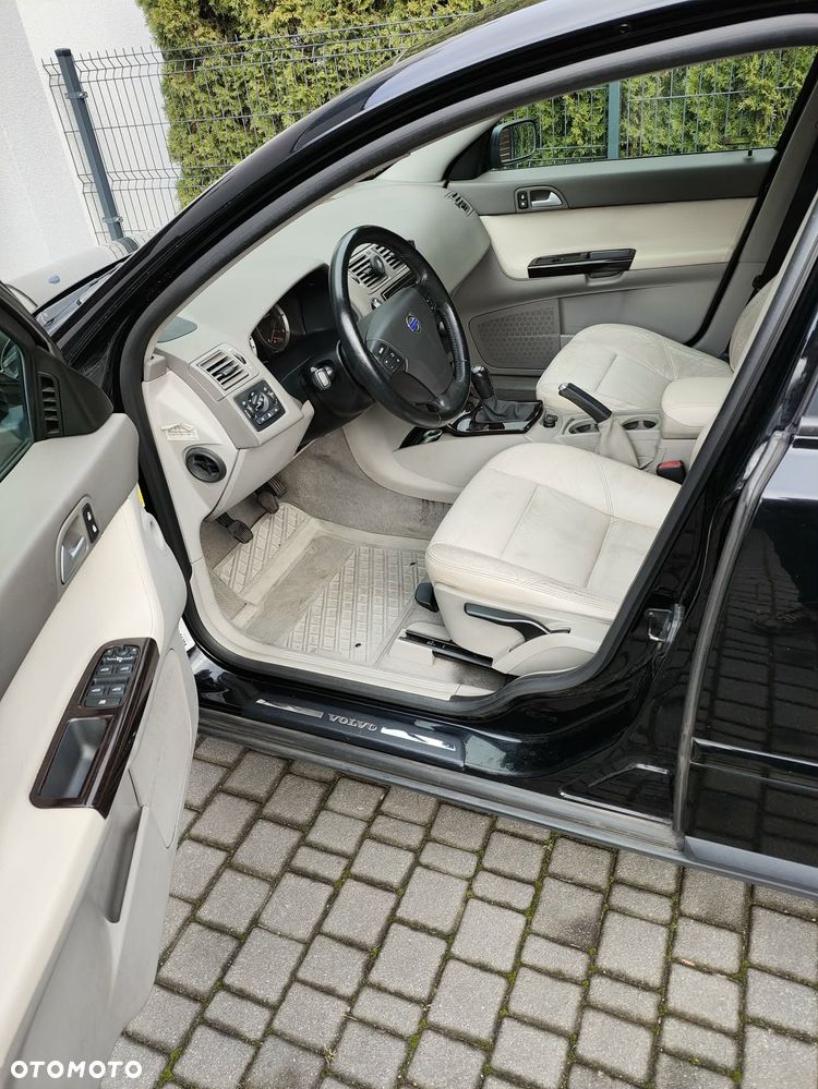 Volvo S40 2.0D Momentum - 13