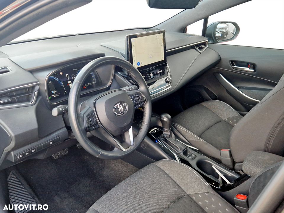 Toyota Corolla - 13