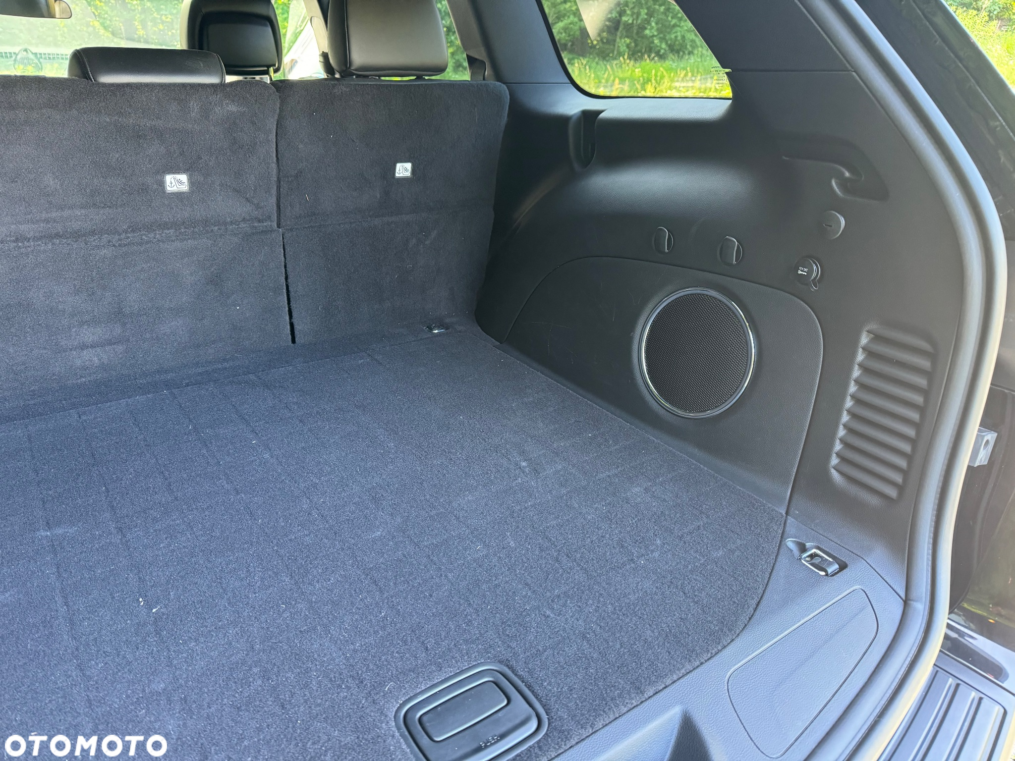 Jeep Grand Cherokee - 36