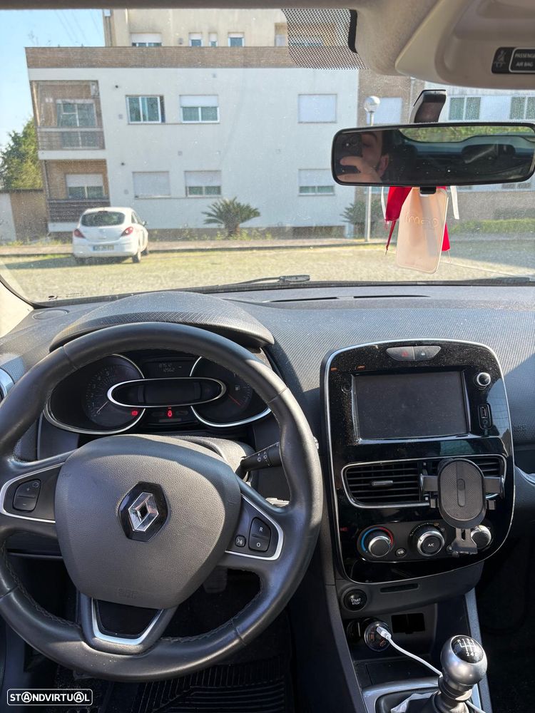 Renault Clio - 7