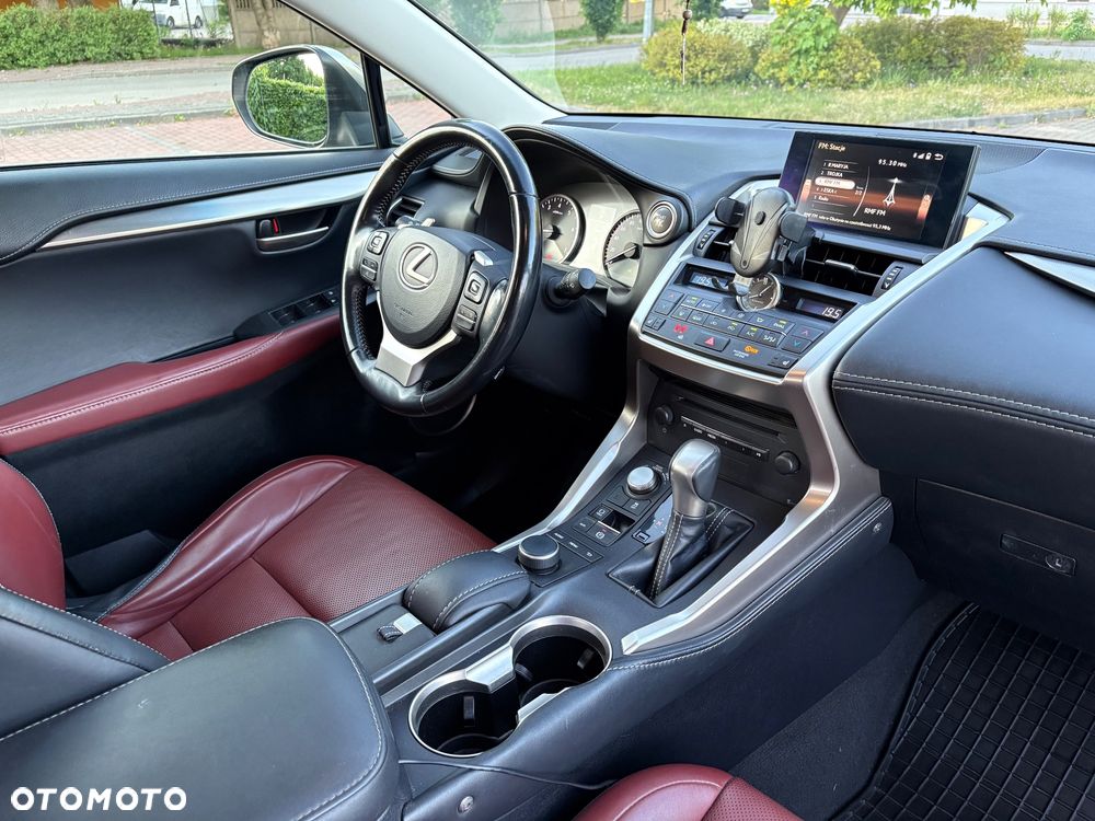 Lexus NX 200t Prestige AWD - 6