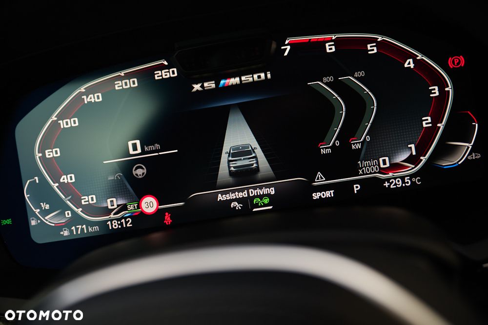BMW X5 M M50i - 37