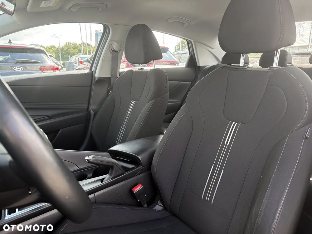 Hyundai Elantra 1.6 Smart - 15