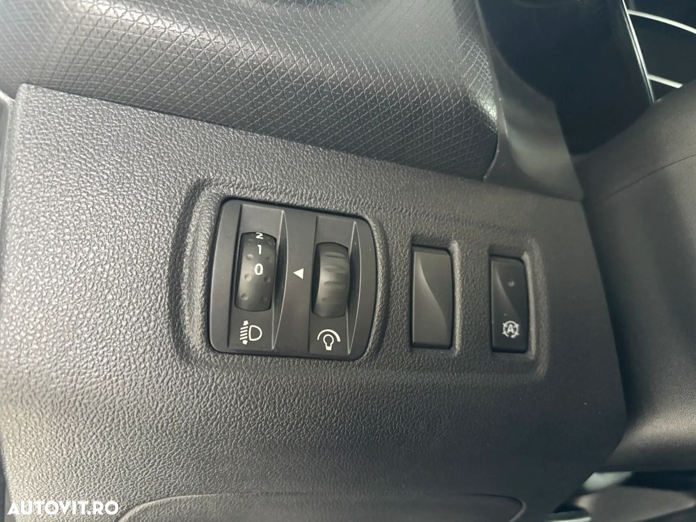 Renault Clio 0.9 TCe Life - 15