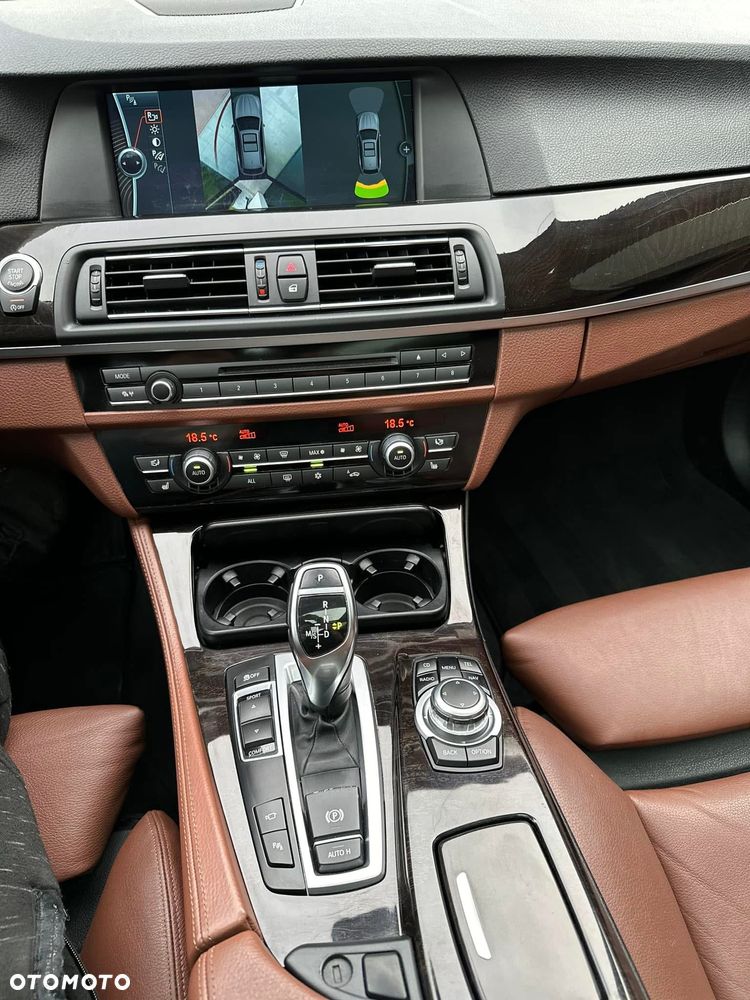 BMW Seria 5 530d Sport-Aut - 12