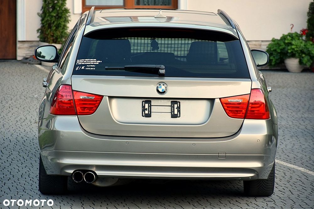 BMW Seria 3 320i Edition Sport - 15