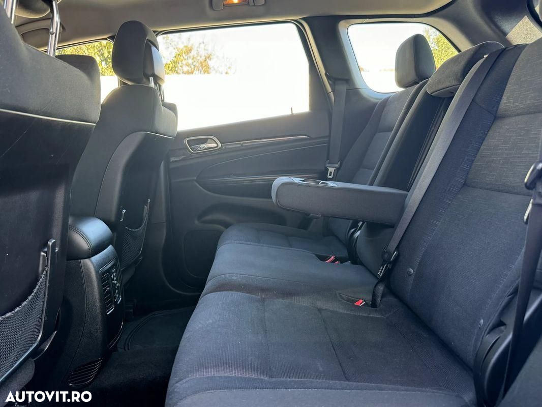 Jeep Grand Cherokee - 22